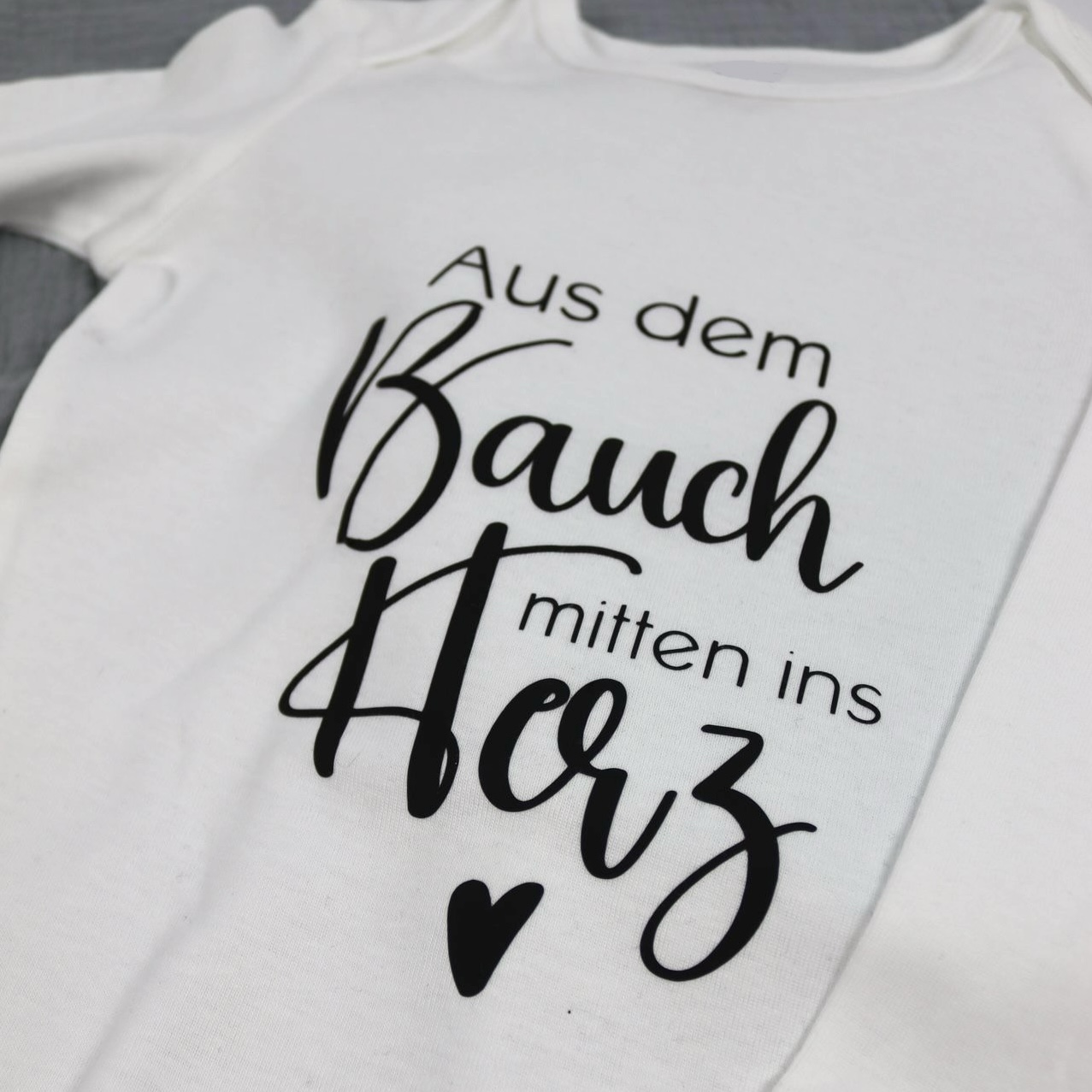 Babybody "Vom Bauch mitten ins Herz" – Bild 2